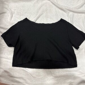 SHEIN Black Textured Crop Top